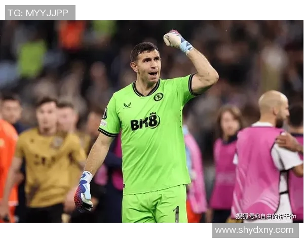 卡维纳与比尔森的激烈对决揭示了球队实力与战术的较量