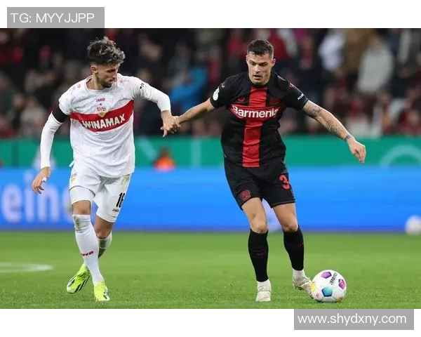 勒沃库森迎战AEK希腊球队争夺欧战小组赛关键胜利